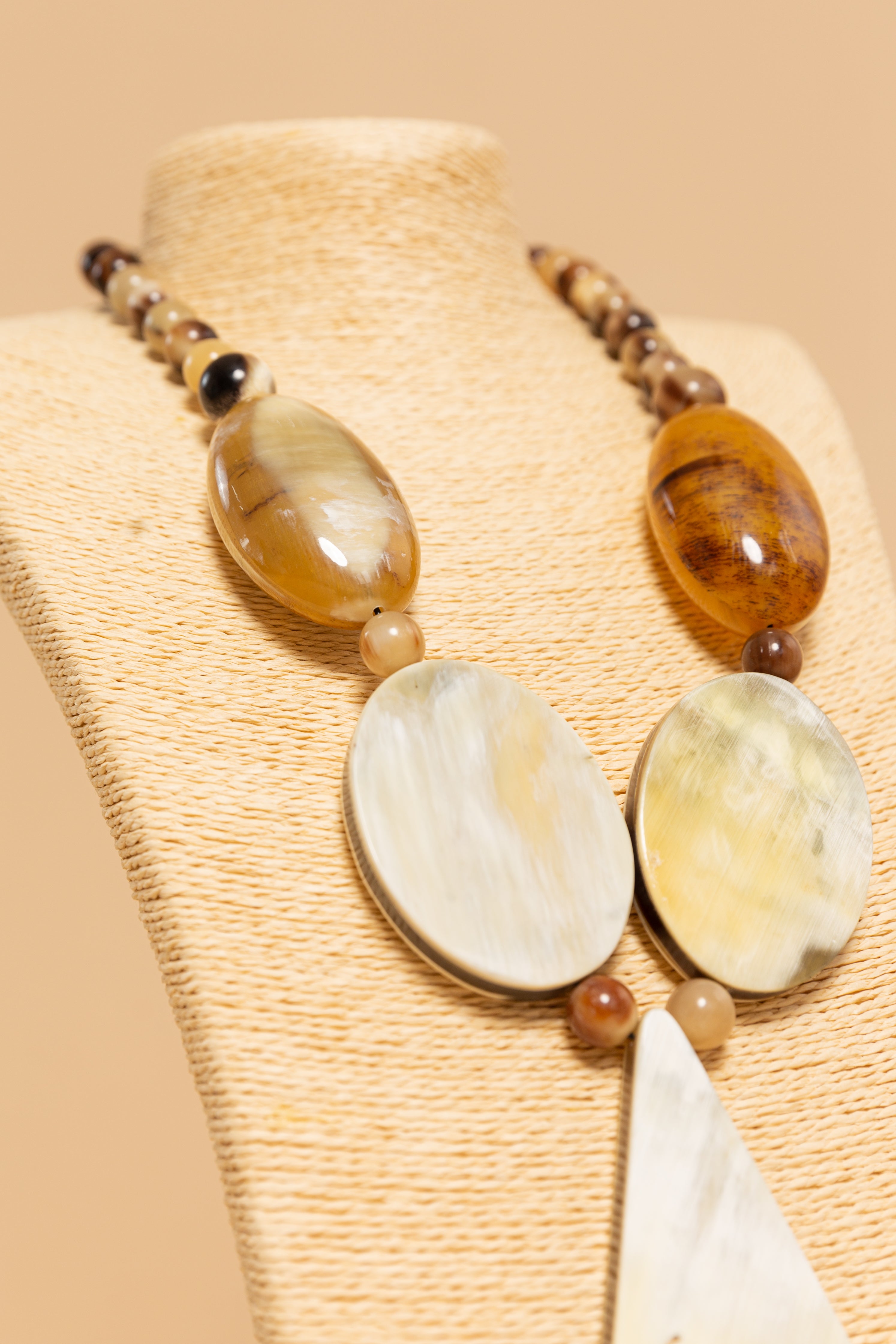 Collana in Corno con Pendenti — GNGB