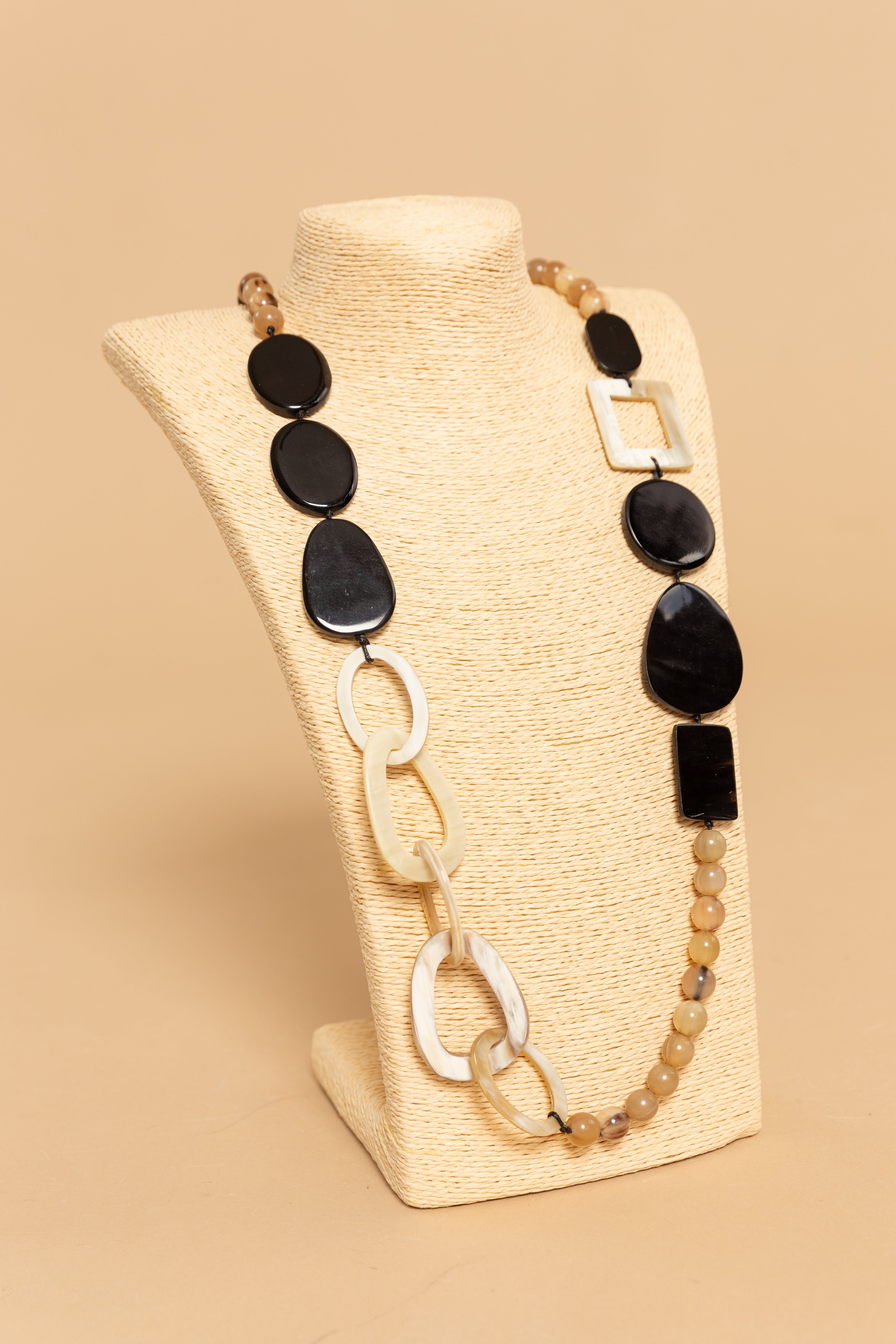 Collana Lunga in Corno — GNGB