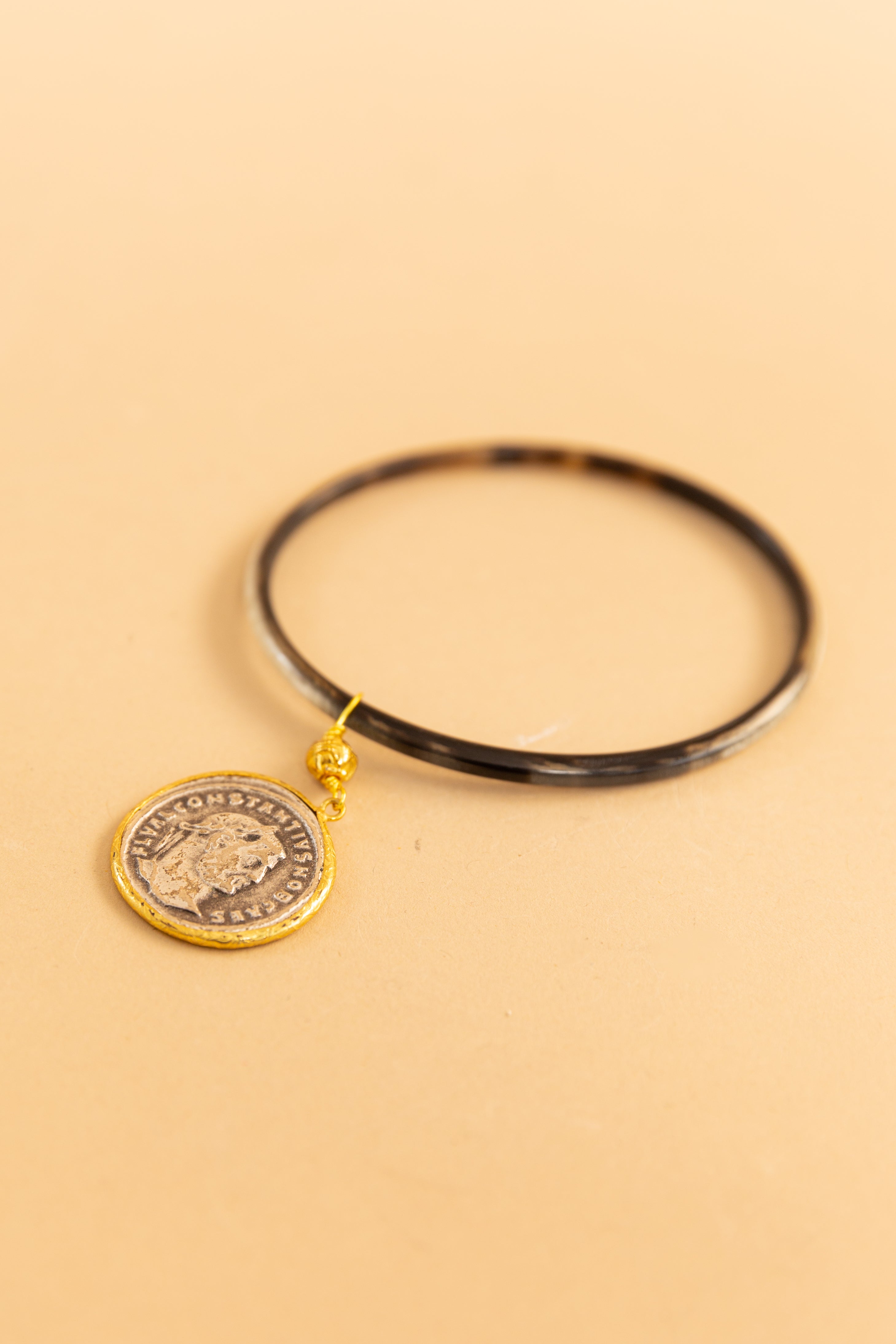 BRACCIALE CON PENDENTE MONETA VINTAGE - GNGB