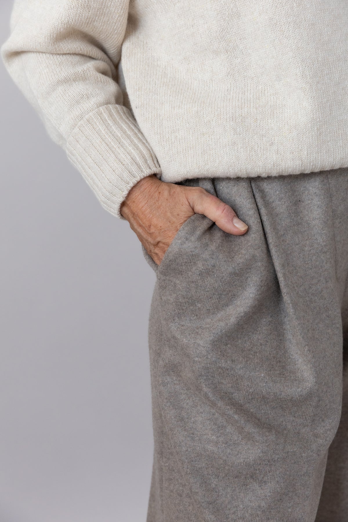 Pantaloni Kashmir Con Pinces — Liviana Conti