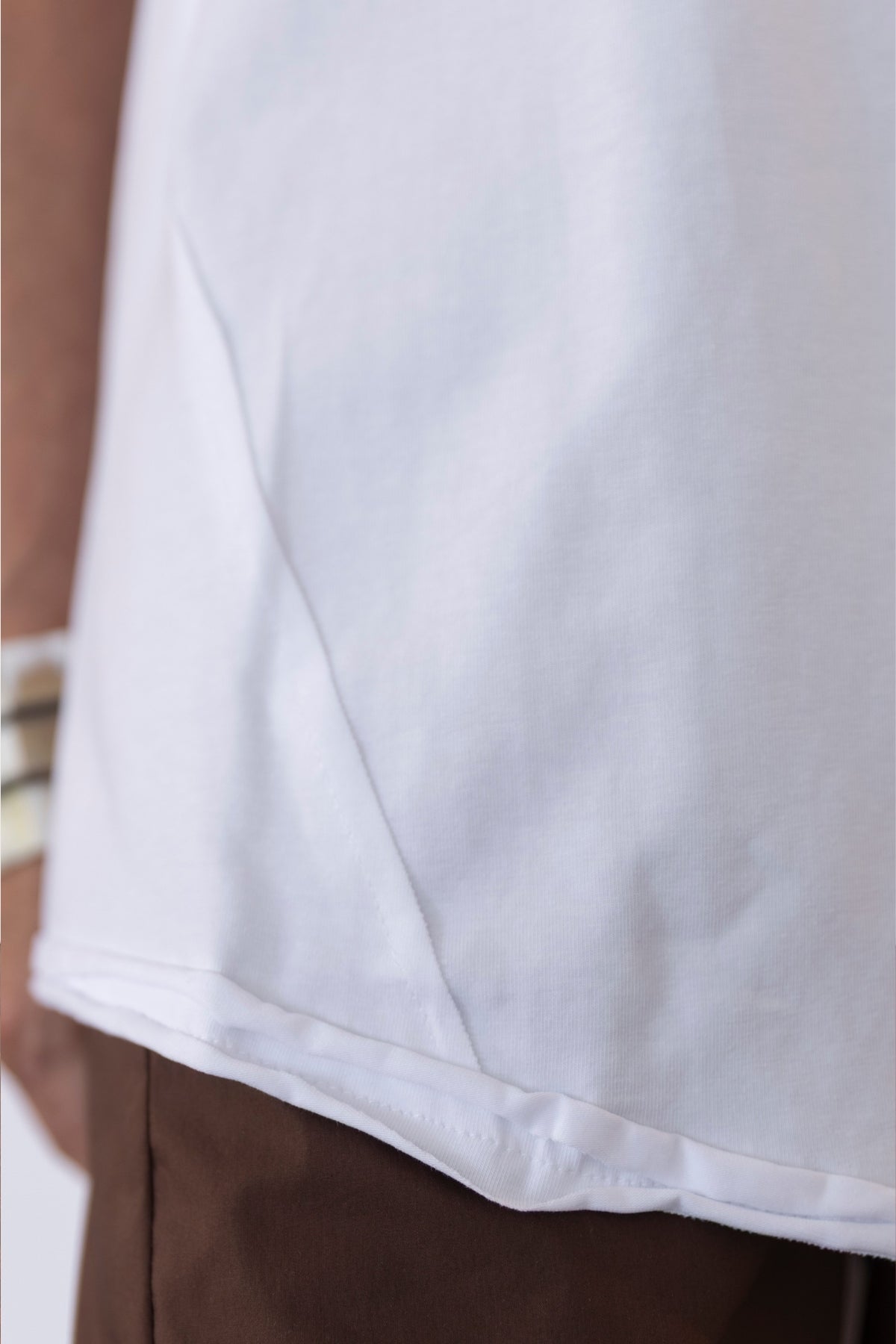 Jurere T Shirt asimmetrica In Puro Cotone