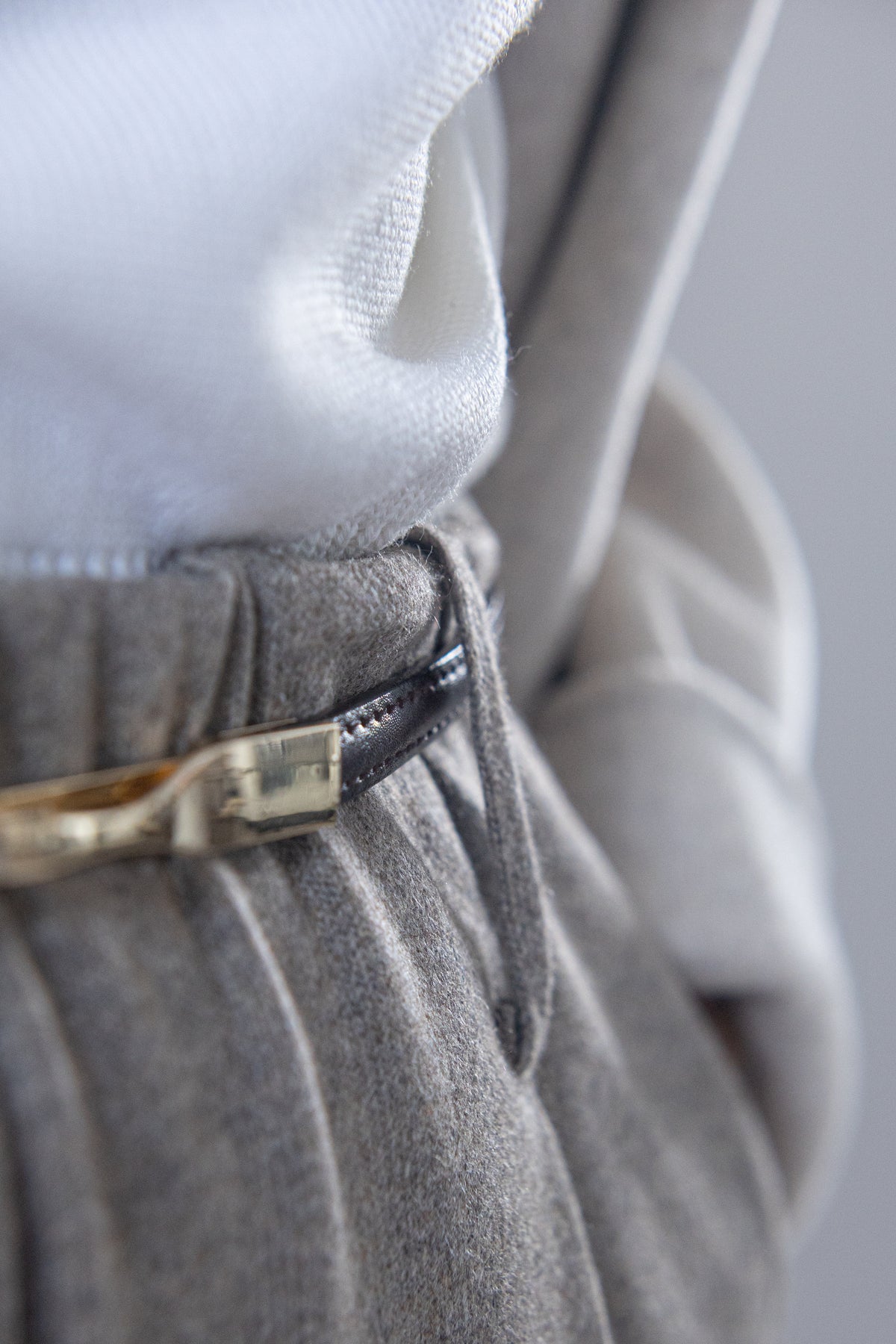 Pantaloni Kashmir Con Pinces — Liviana Conti